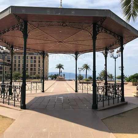 Apartment Le Petit Napoleon - Au Coeur De La Cite Imperiale Ajaccio (Corsica)